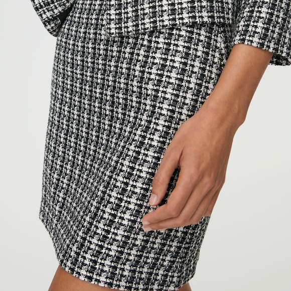 Aritzia Babaton Bryn Skirt - Picture 3 of 9